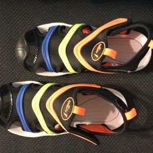 Boys multi-colored sandals size 3